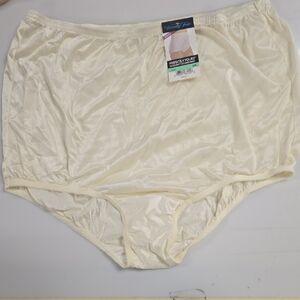 Vanity Fair Women's Perfectly Yours